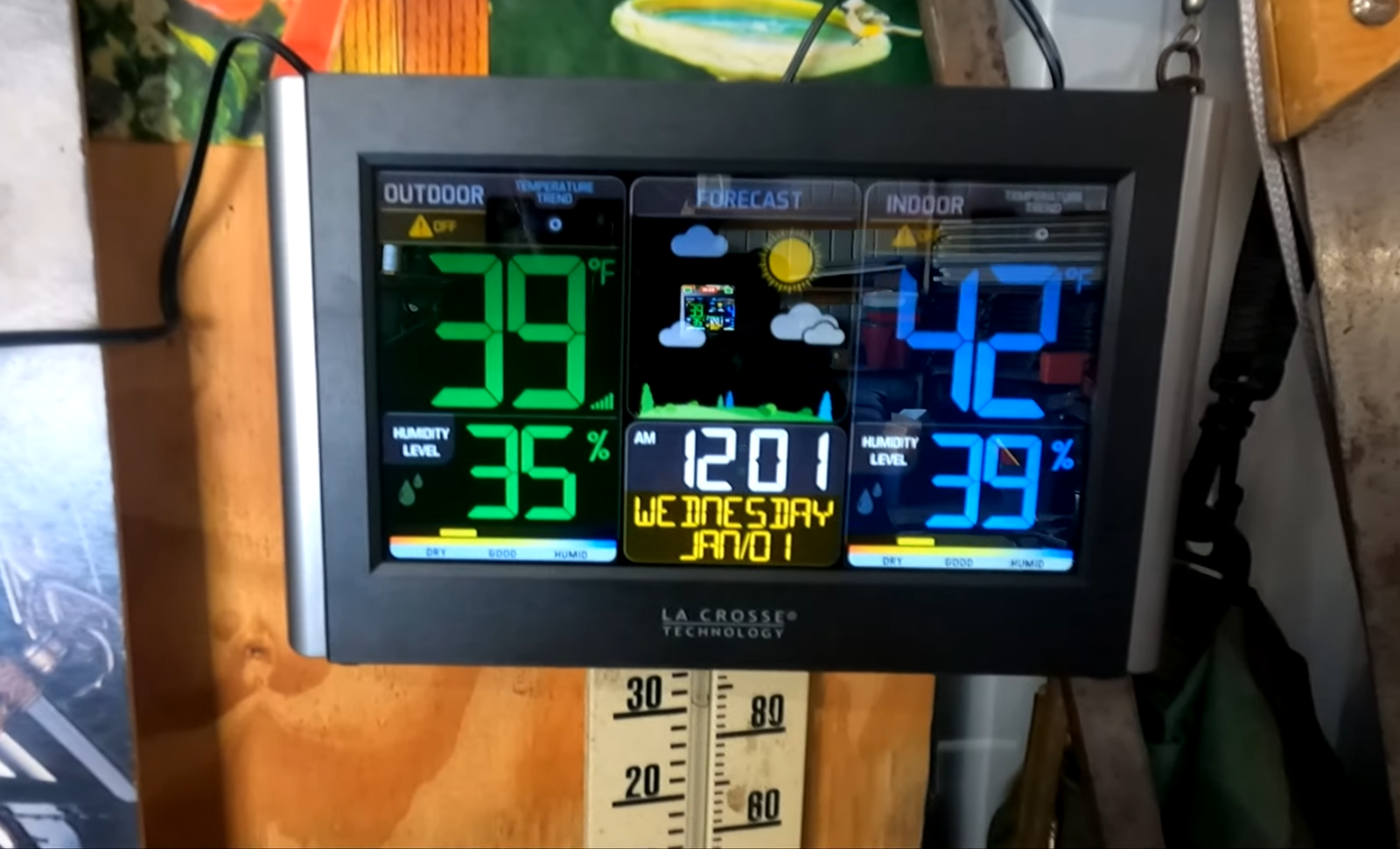 Acurite vs. La Crosse Weather Station Which is Better? WeatherStationPro